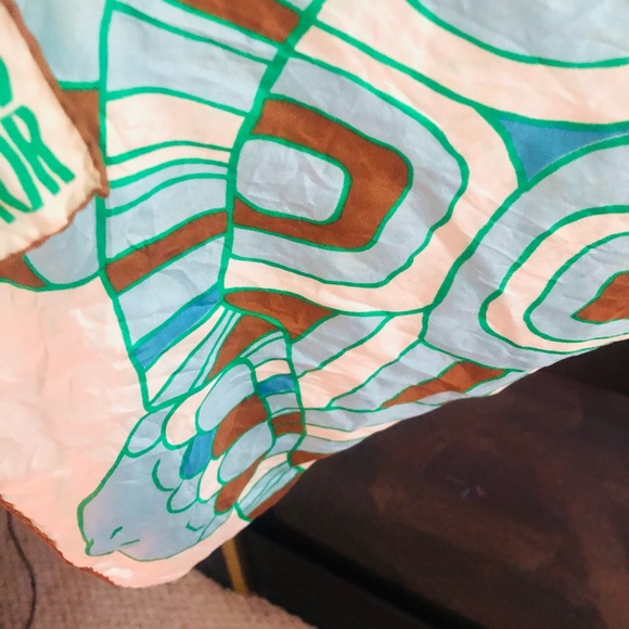 Vintage 70s Christian Dior Turtle print scarf - Picture 6 of 11
